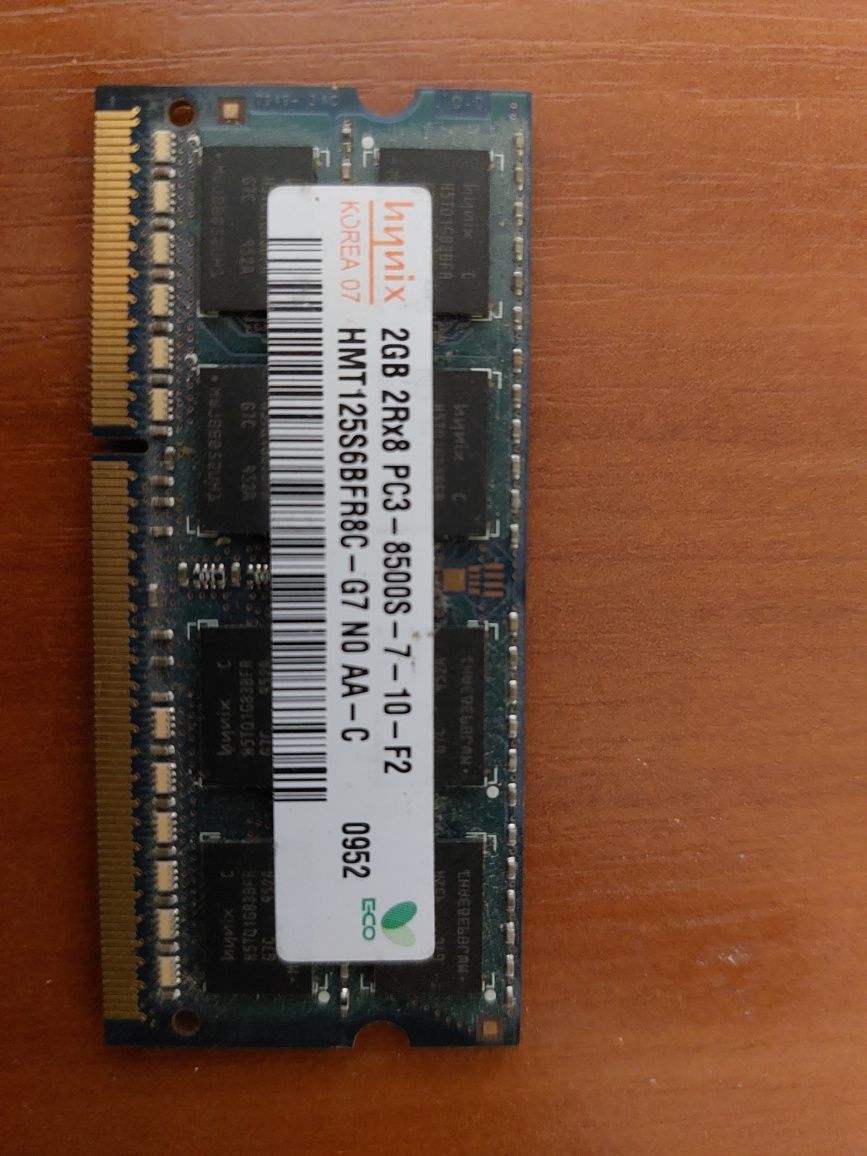 Оперативна память DDR 3 2G.