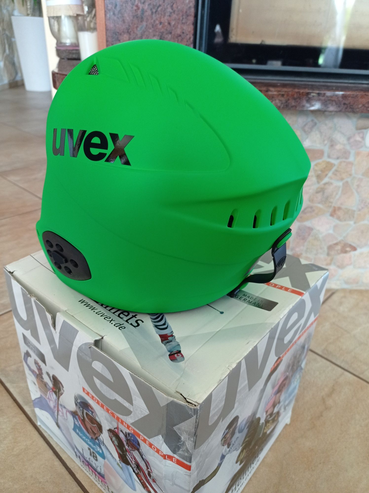 Kask narciarski UVEX wing pro race Neon