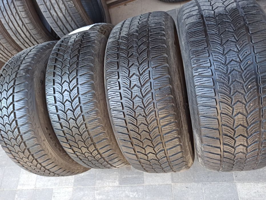 Зимняя резина 225/55 R17 Debica Frigo HP2