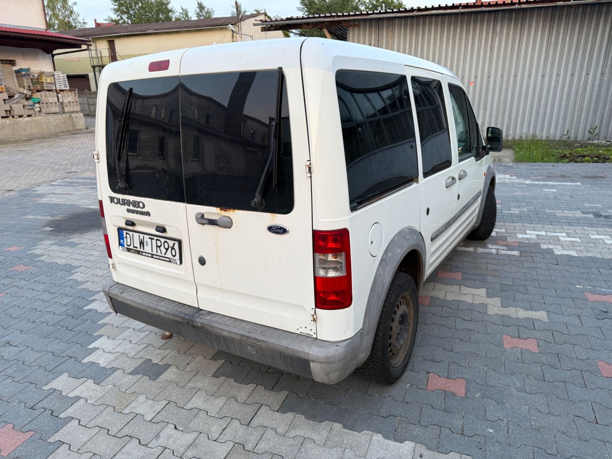 Ford transit Connect w bdb stanie.