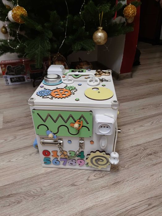 Бізі кубік для дітей