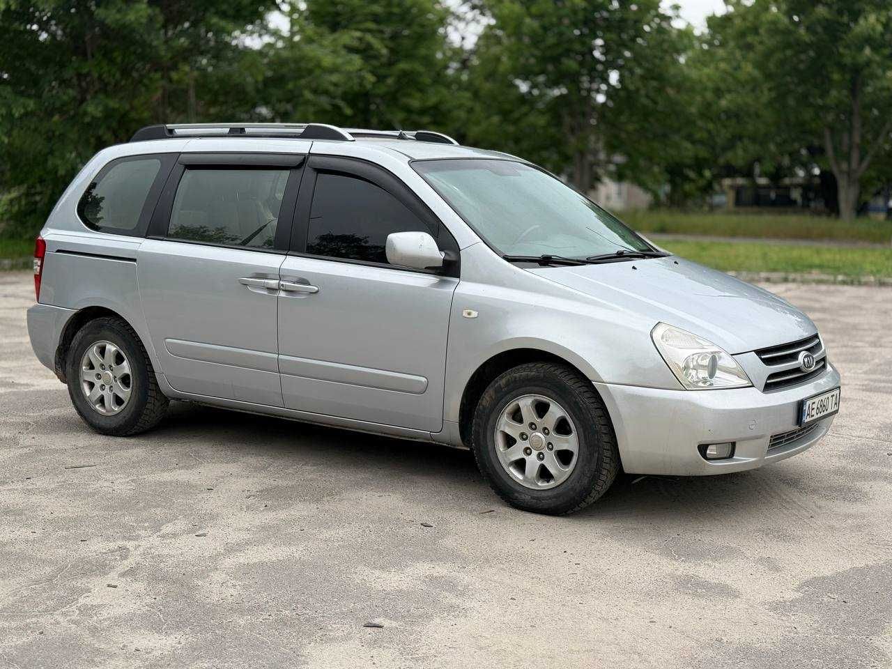Автомобиль KIA Carnival 2007 2-ге покоління