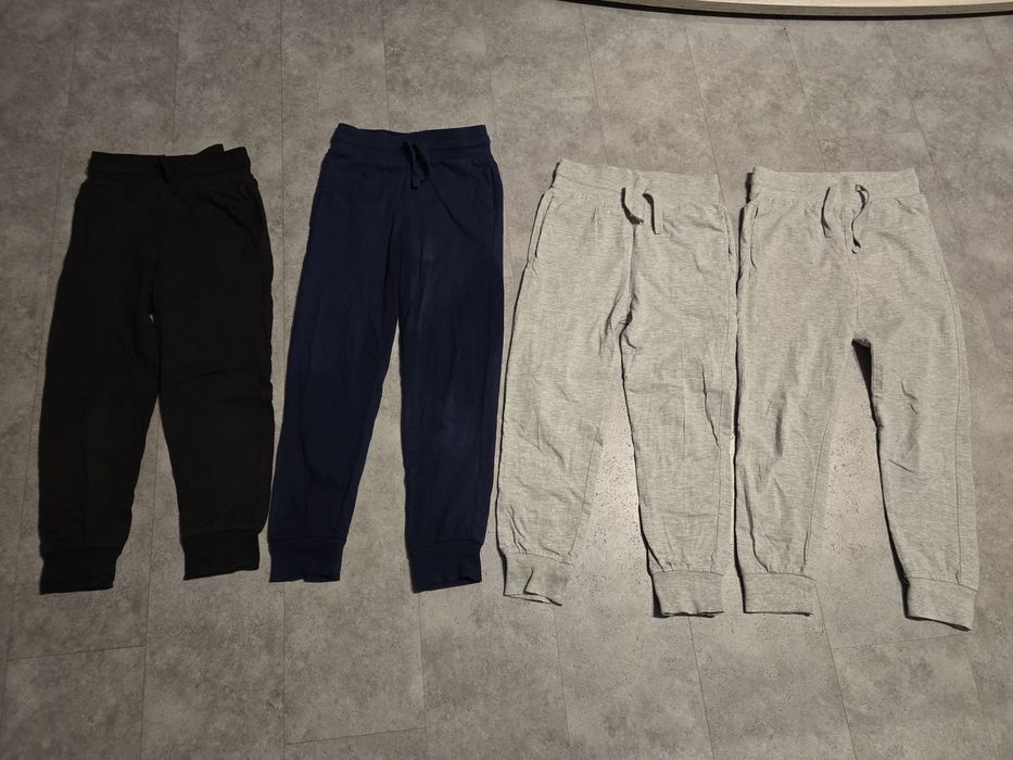Spodnie dresowe H&M r.128 4szt