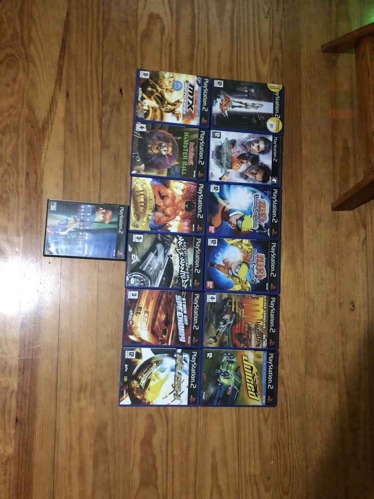 Vendo jogos ps2 pouco uso. (Negociável)