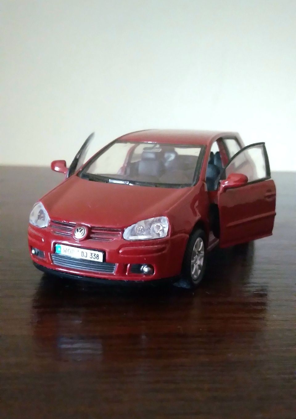 Sprzedam model samochodu VW Golf 5