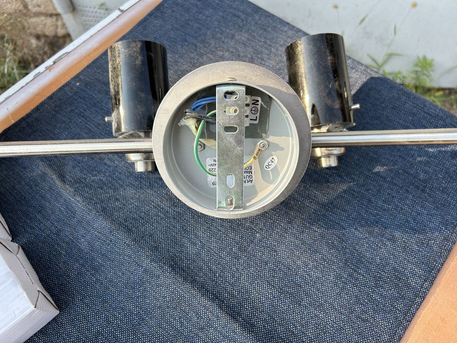 Светильник поворотный