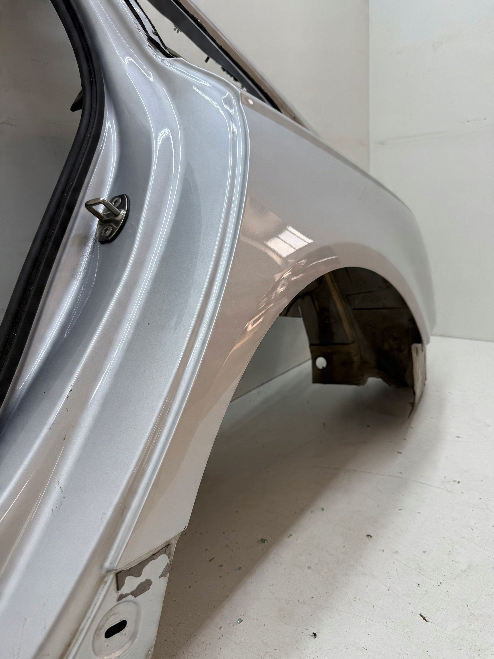 Audi A6 S6 C7 Sedan Ćwiartka Poszycie Błotnik Lewy Tył Lx7W Srebrny Wy