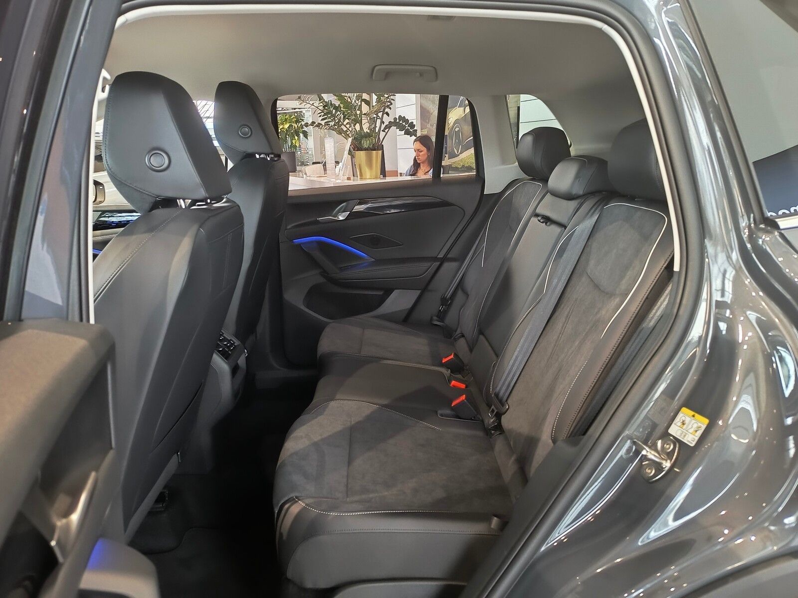 Volkswagen Tiguan Elegance 1,5 eHybrid 150 KM automatyczna, DSG 6-stopniowa, Od ręki !