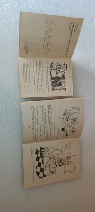 2 antigos livros BD crônica alegre e o mundo ri