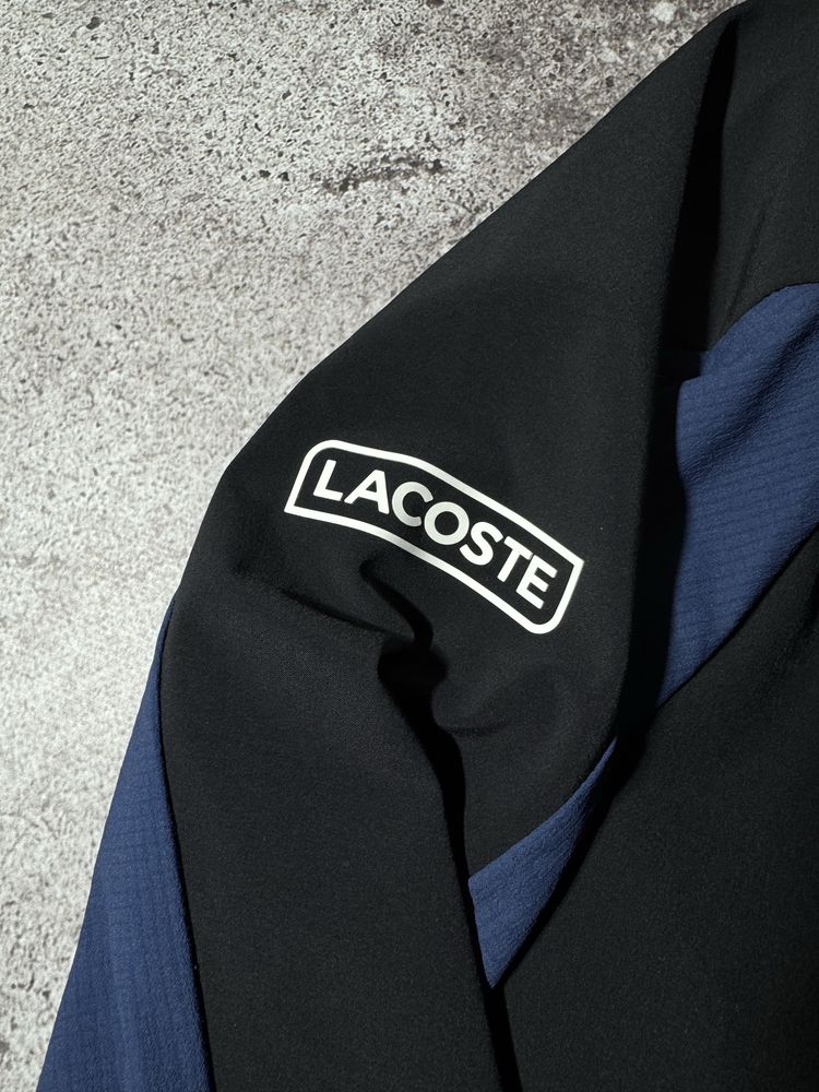 Легенька вітровка Lacoste