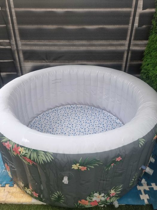 Jacuzzi LAY-Z-SPA