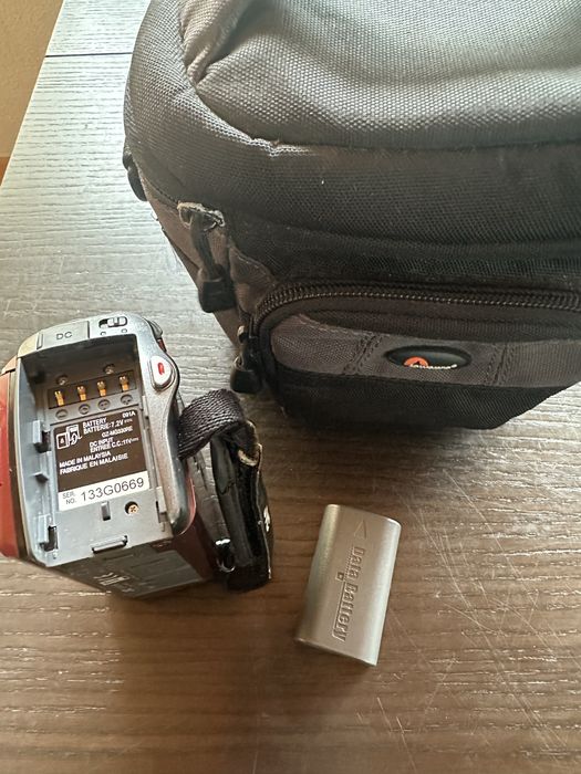 Câmara de filmar JVC GZ-MG330RE + Acessórios