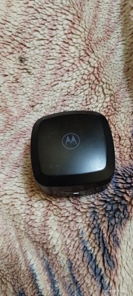 Безпровідні навушники Motorola