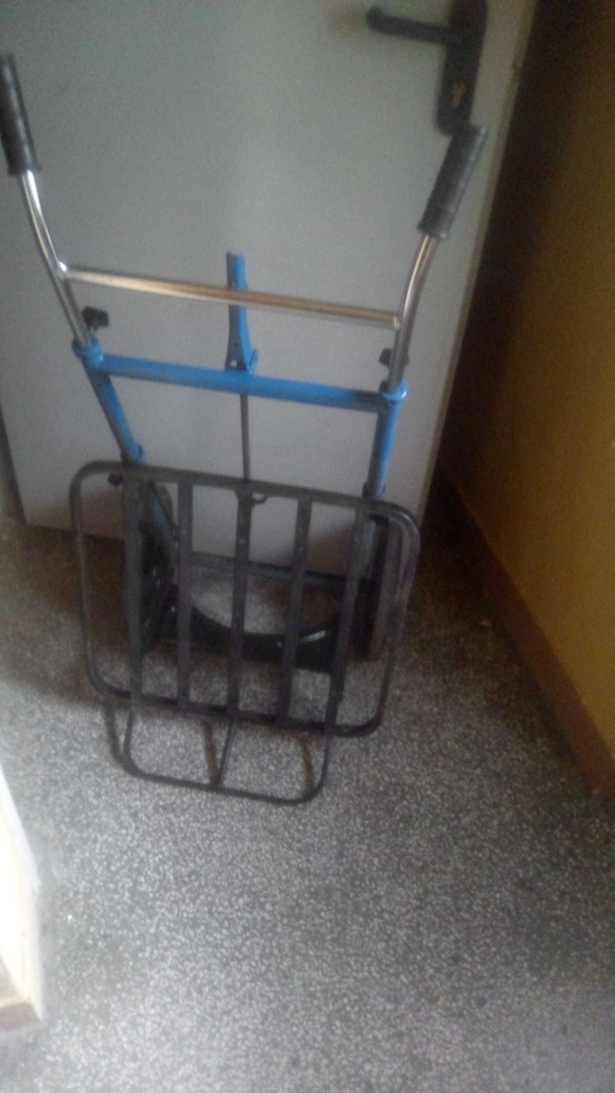 Wózek transportowy magazynowy