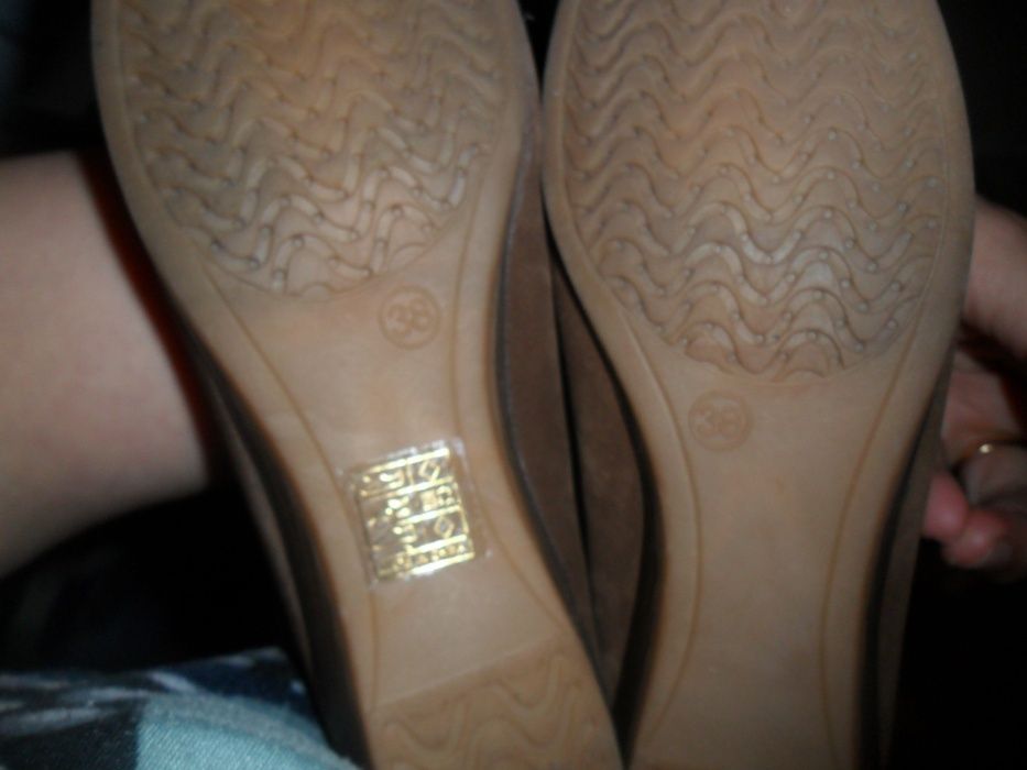 Sapatos novos, 38