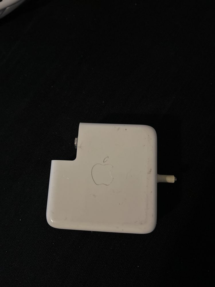 Cabo e adaptadores para notebook Macbook