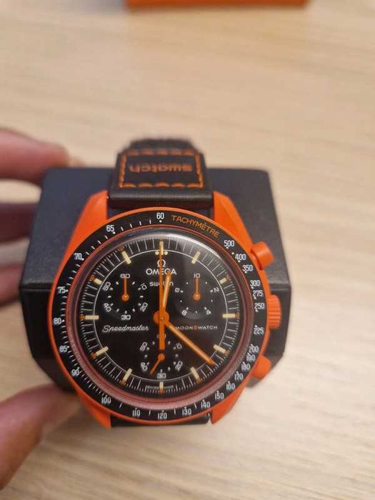 Omega x swatch Moonswatch Mission to earth lava