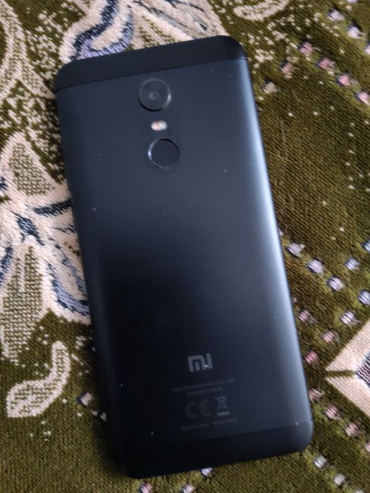 Продам телефон  Redmi5 Plus