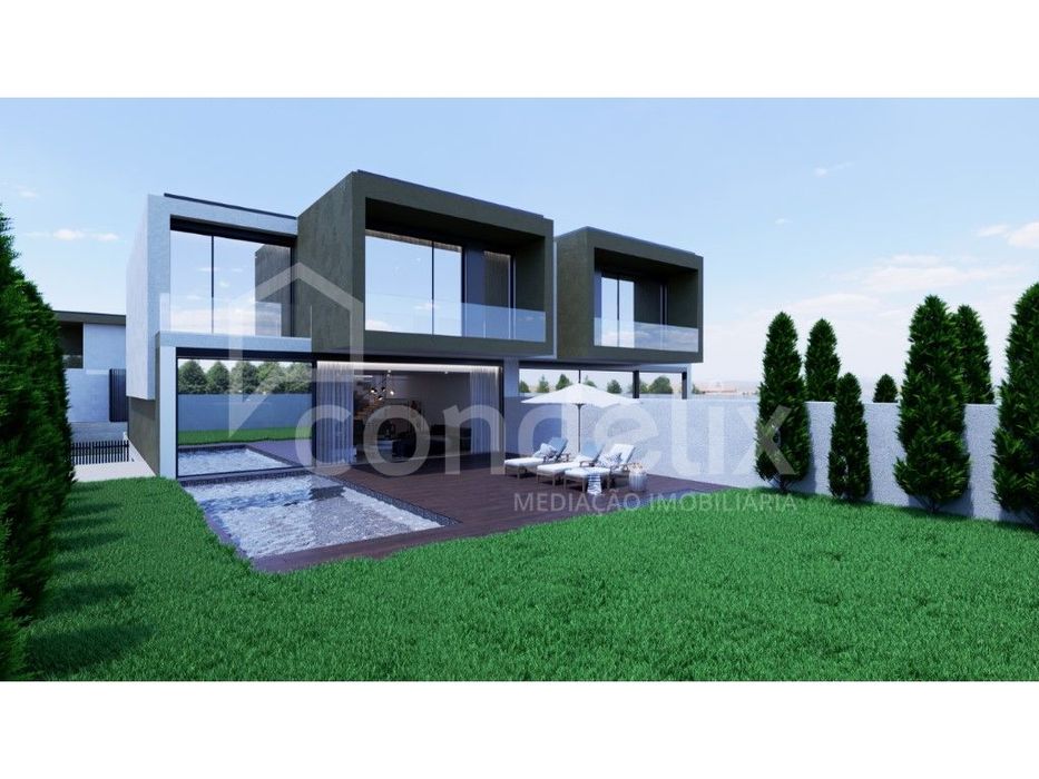 Moradia T5+1 nova com piscina em condomínio fechado de luxo no Estoril