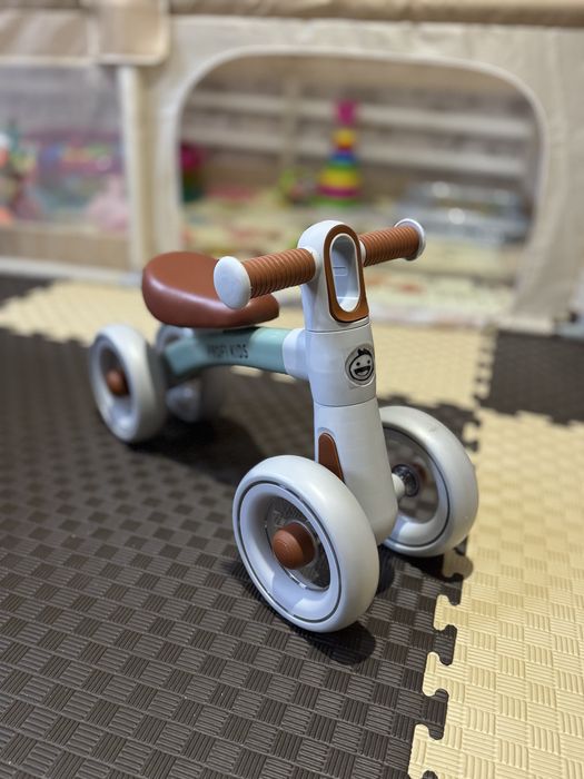 Дитячий велосипед для малюків (ходунки)