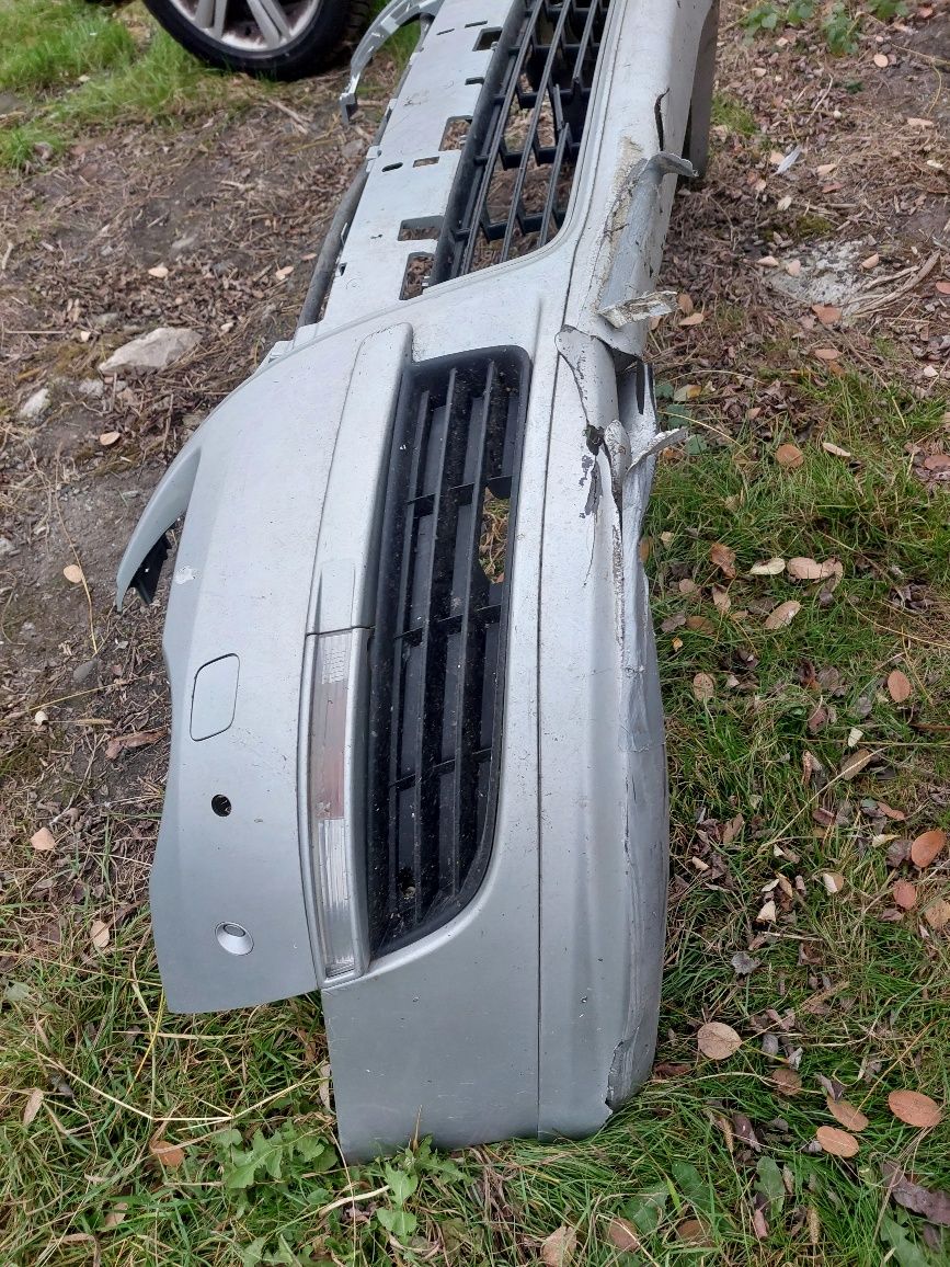Zderzak przod passat b6 la7w r line