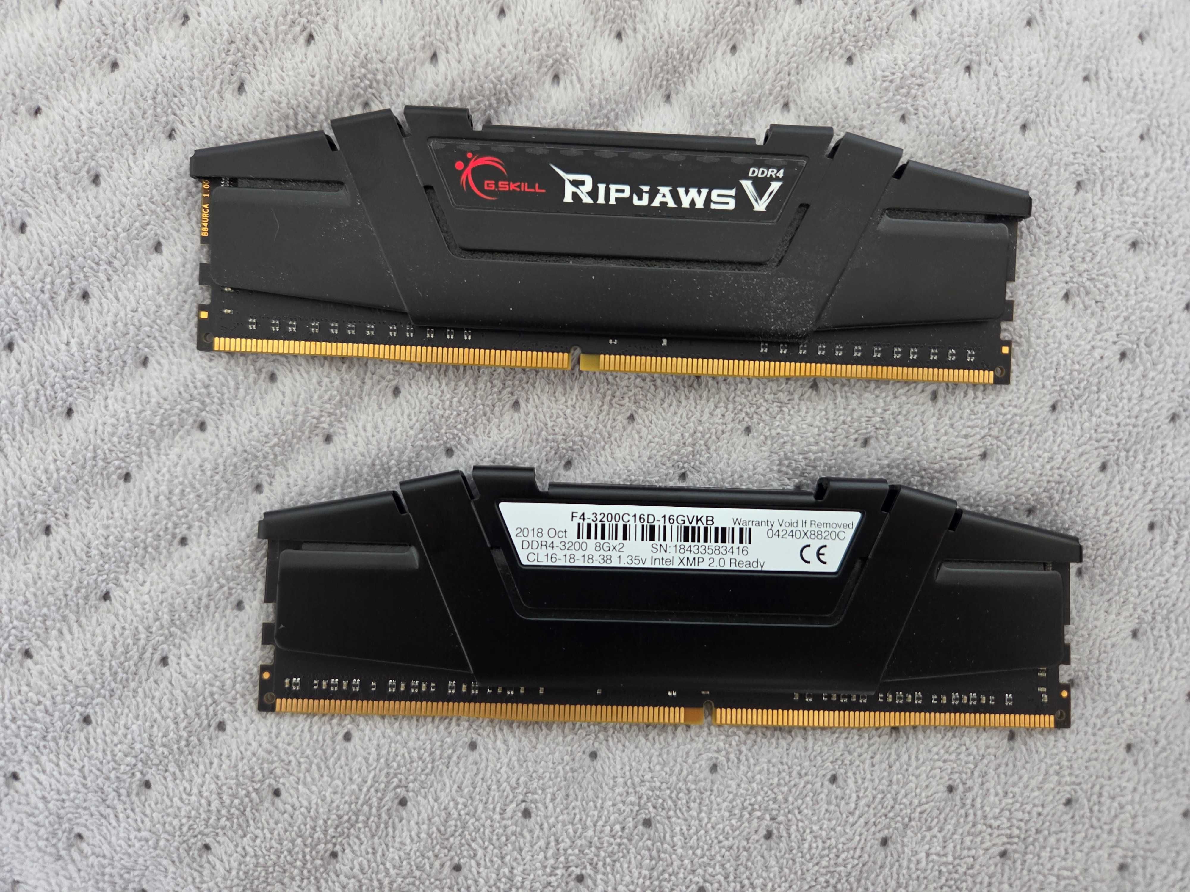 Intel Core i5 8600K (Delid) + MSI Z370 TOMAHAWK + 16 GB RAM DDR4-3200