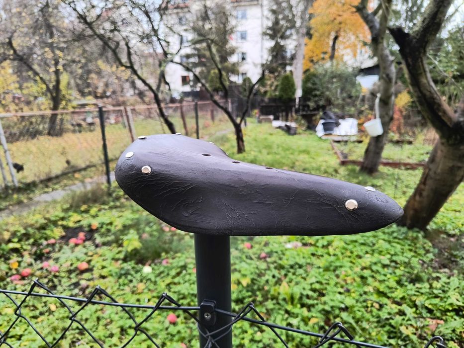 Siodełko sygnowane ZZR do Jaguar/Huragan