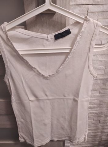 Sprzedam nową białą koszulkę Vero Moda rozmiar S.