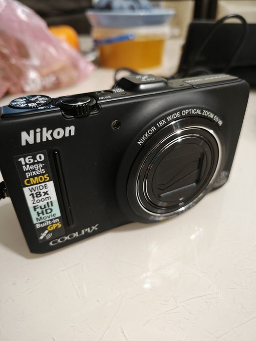 Цифровий фотоапарат Nikon Coolpix S9300 з GPS, 16 мегапікселів та 18-к