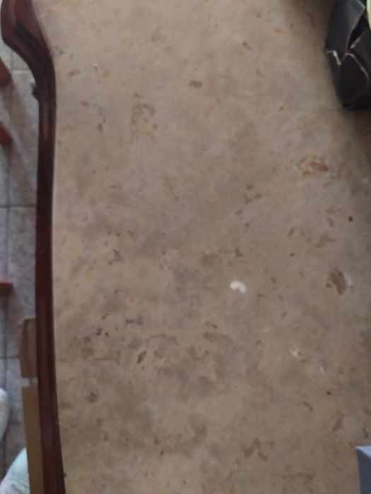 Mesa centro com tampo de pedra mármore vintage