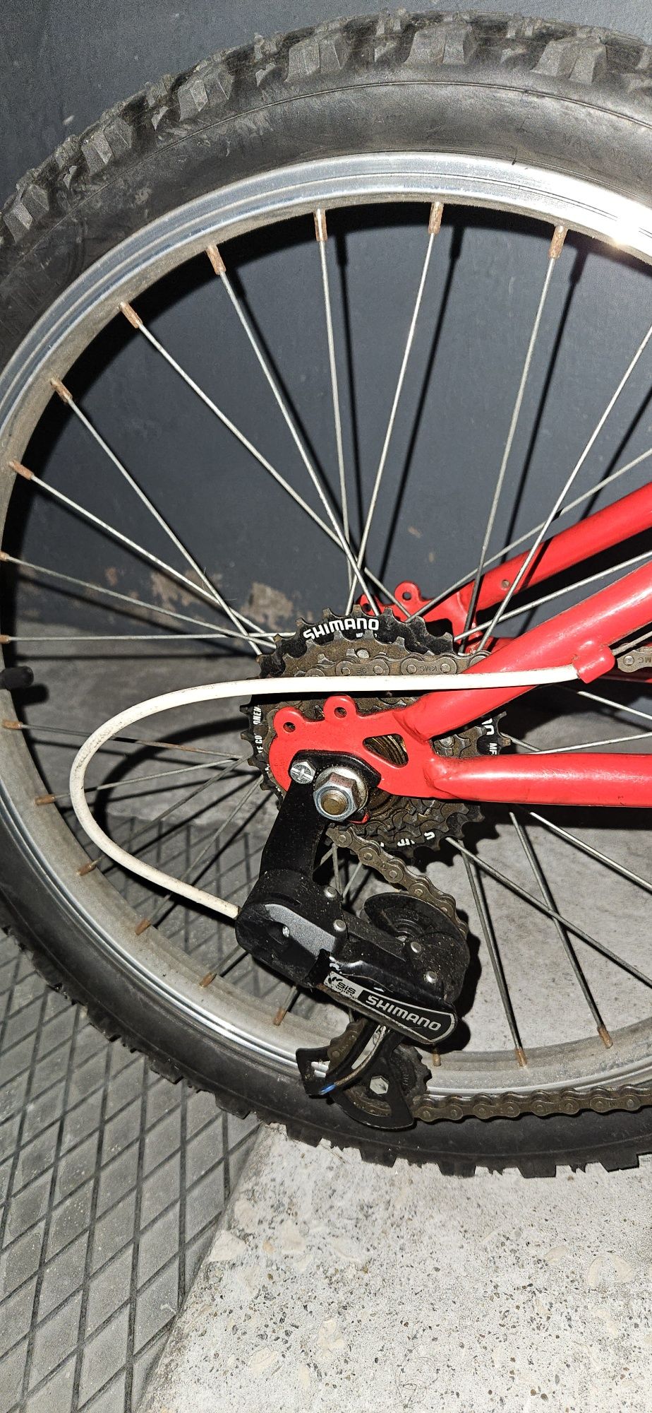 Bicicleta Weed Strong 200 usada