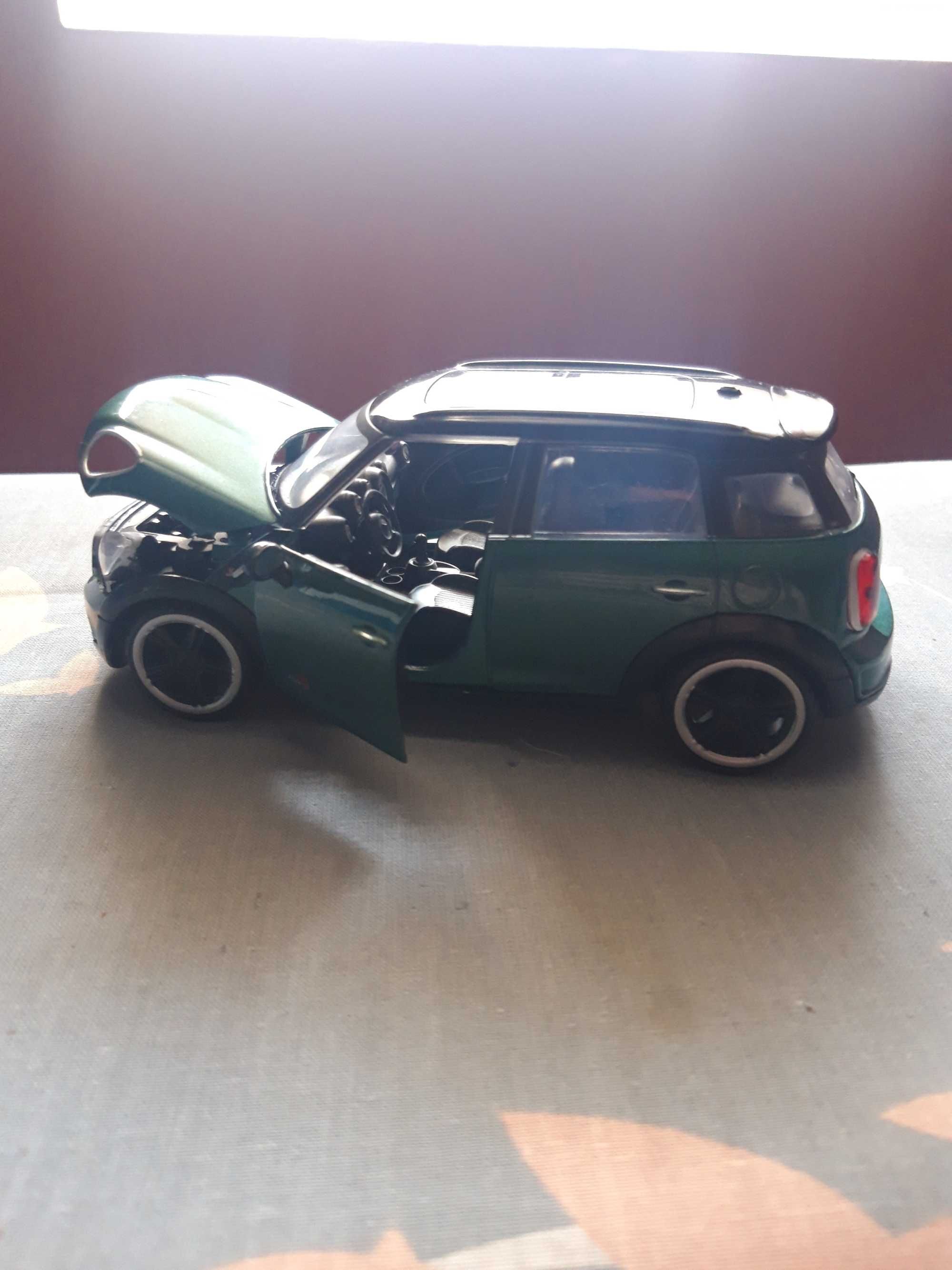 Auto zabawka mini cooper s countryman 1:24