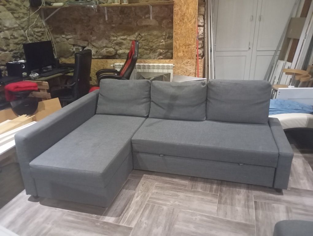 Sofá cama com baú
