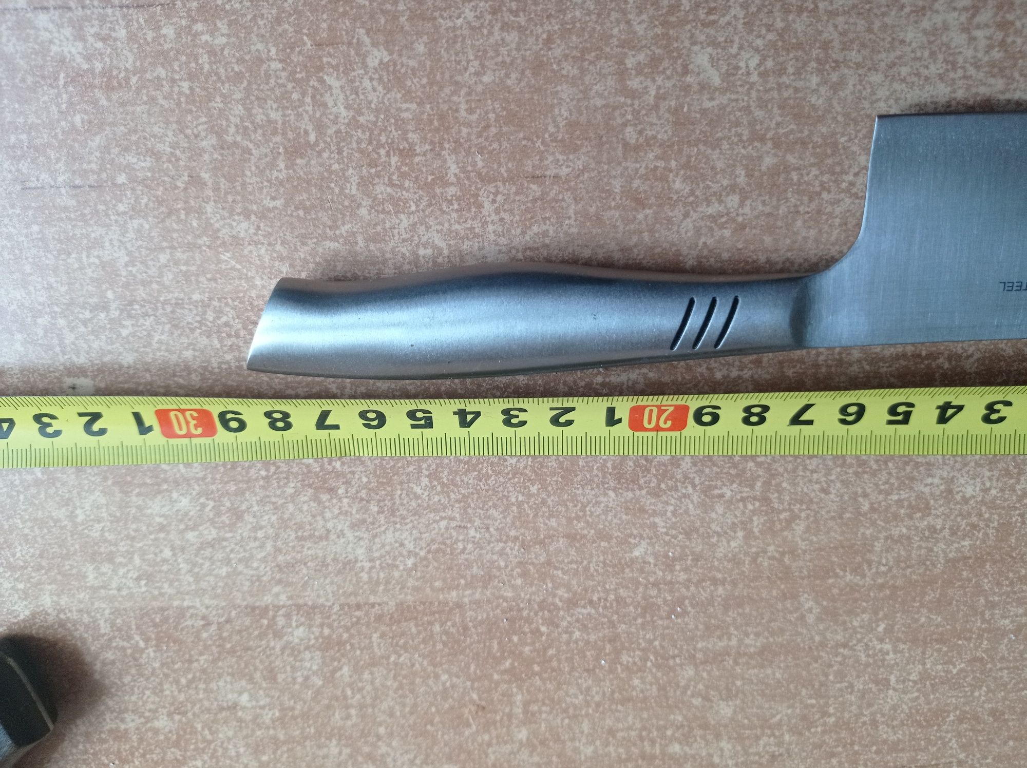 Nóż Santoku Henckels