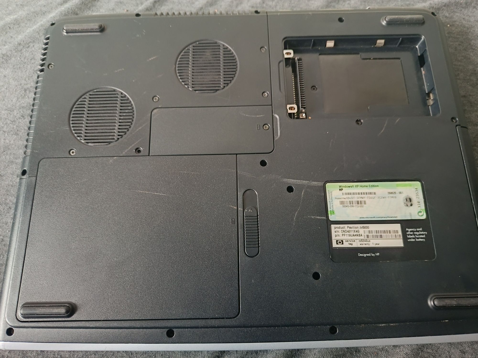 3 stare  laptopy