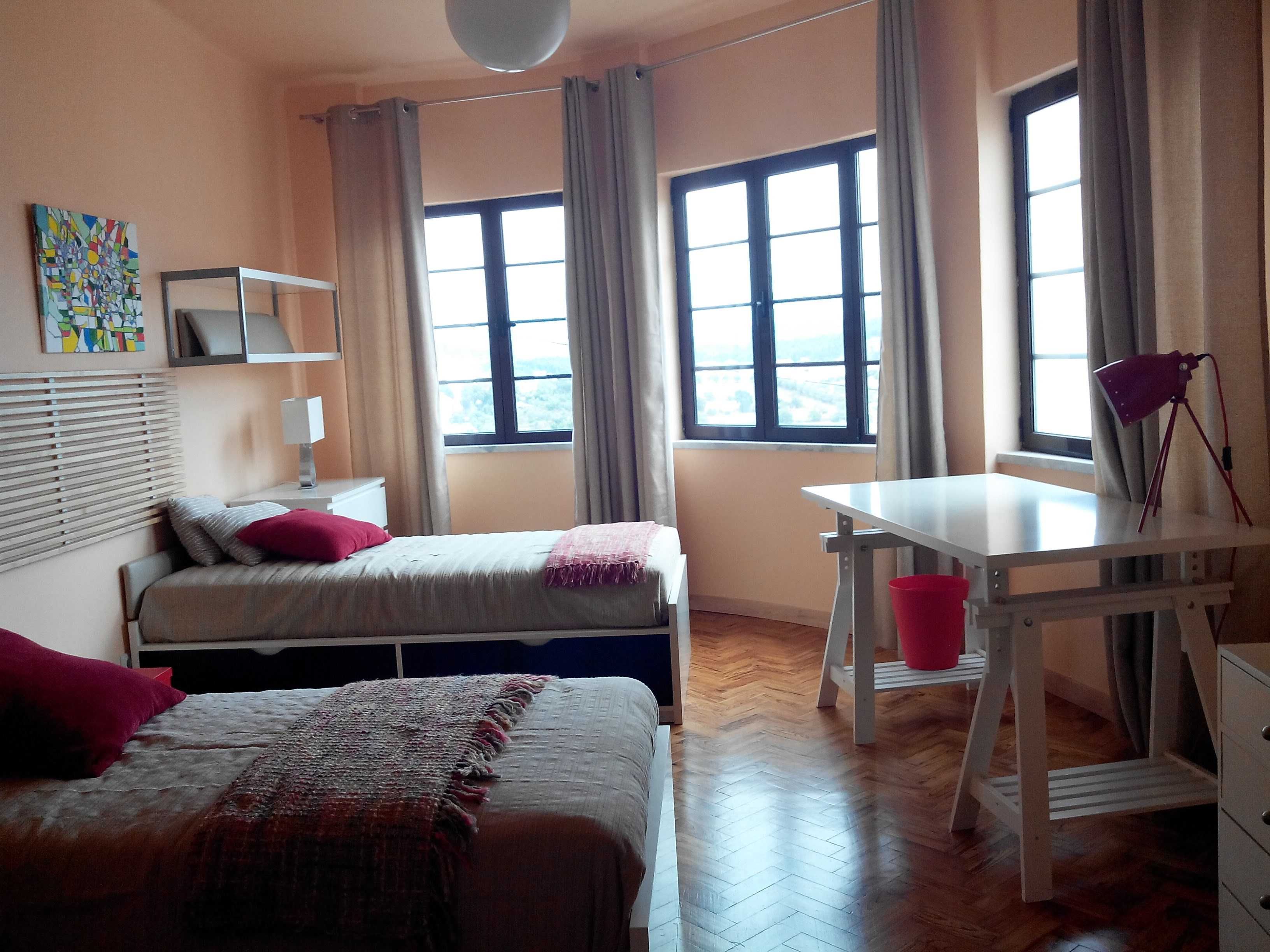 Quartos para Alugar a Estudantes Universitários  Polo I Coimbra