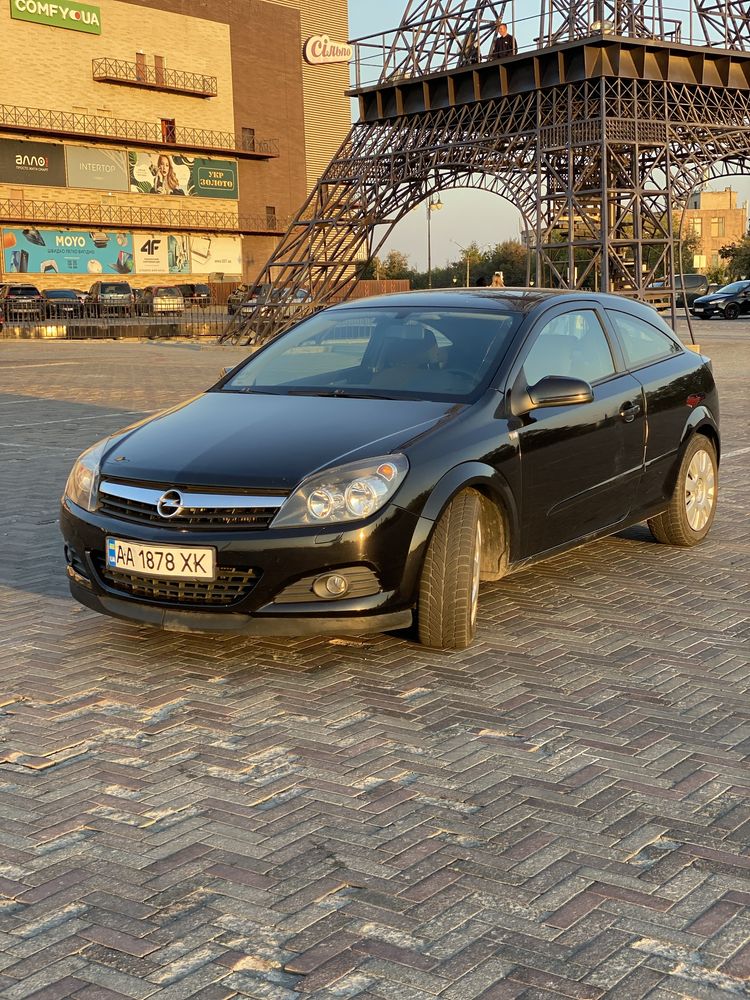 Opel Astra GTC 1,7