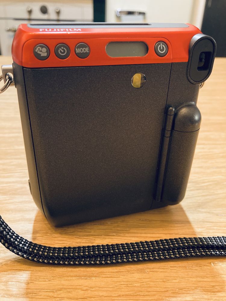 Fuji Instax Mini 70