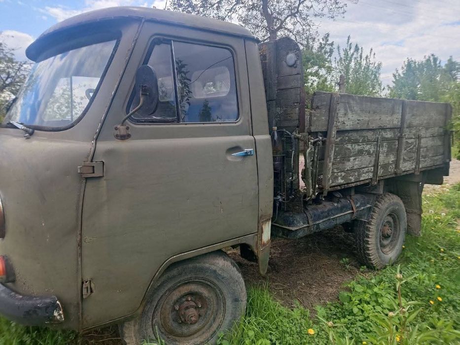 Бортовий УАЗ. Продається. На ходу.