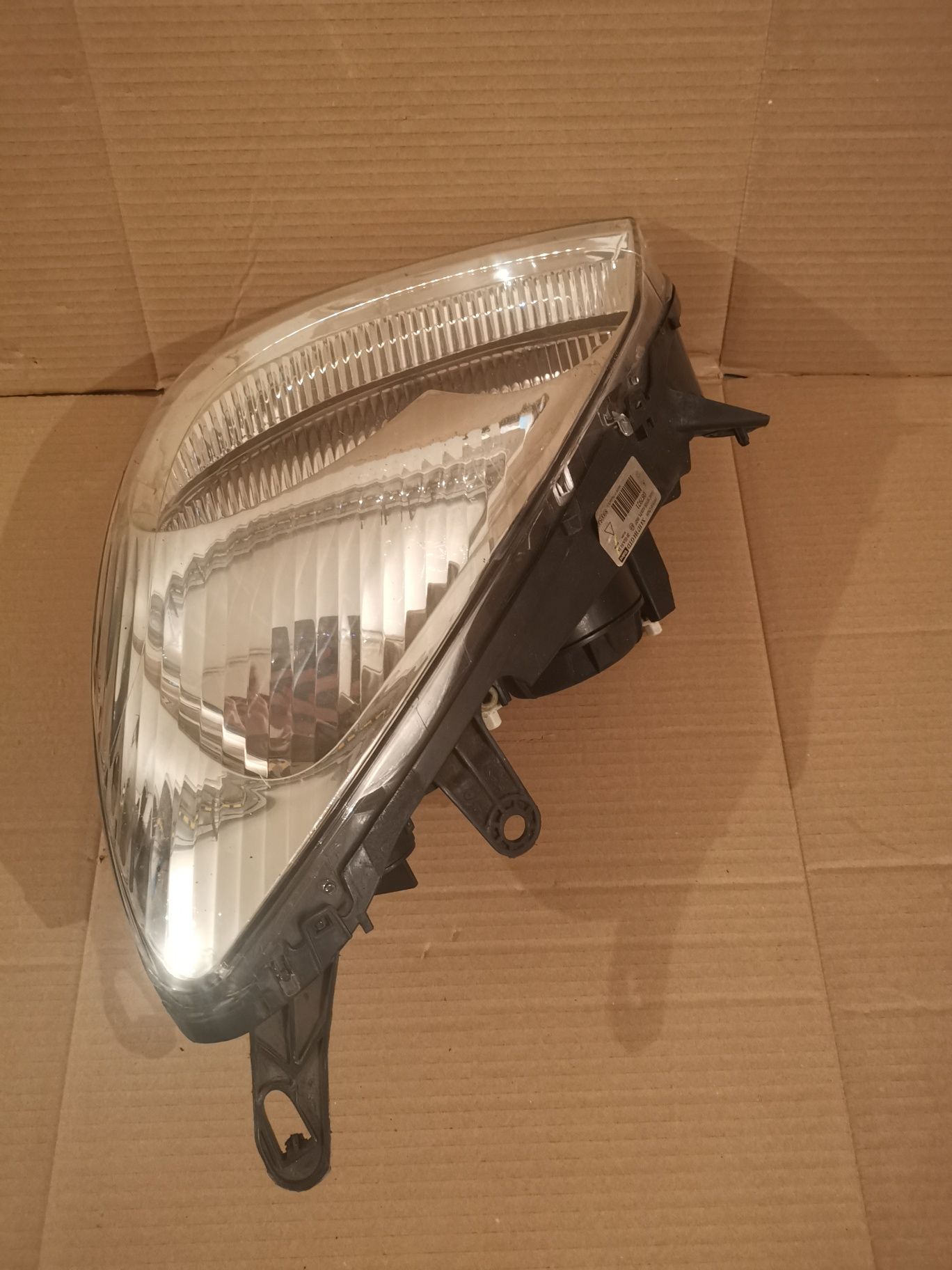 Lampa / reflektor przedni Citroen C5 1 generacjii