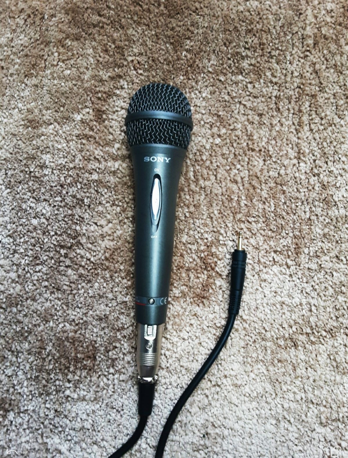 Микрофон Sony F-V420
