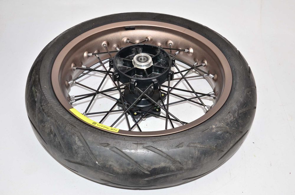 Husqvarna Vitpilen Svartpilen 401 części felga zegary półka tłumik set