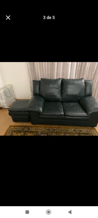 Sofá em pele de cor verde