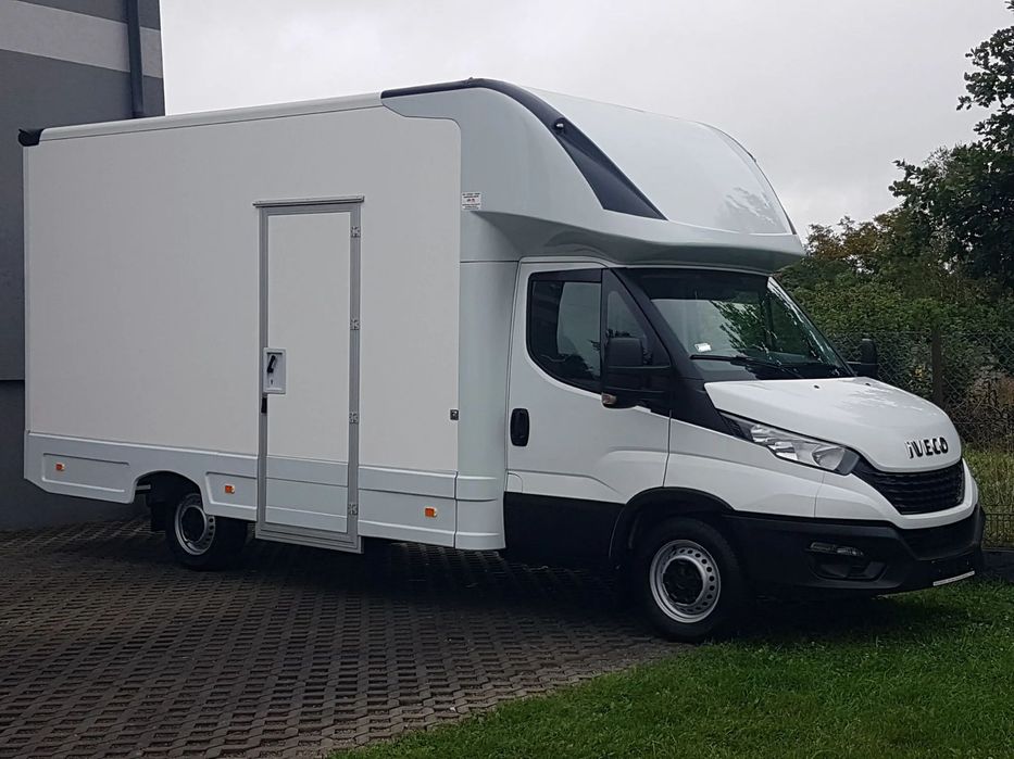 Iveco DAILY KONTENER NISKOPODŁOGOWY 4,43x2,23x2,42 SKLEP FOODTRUCK BAR KLIMA KONIOWÓZ KAMPER  Kontener Niskopodłogowy 4,43x2,23x2,42 Sklep Kamper Foodtruck Bar AC