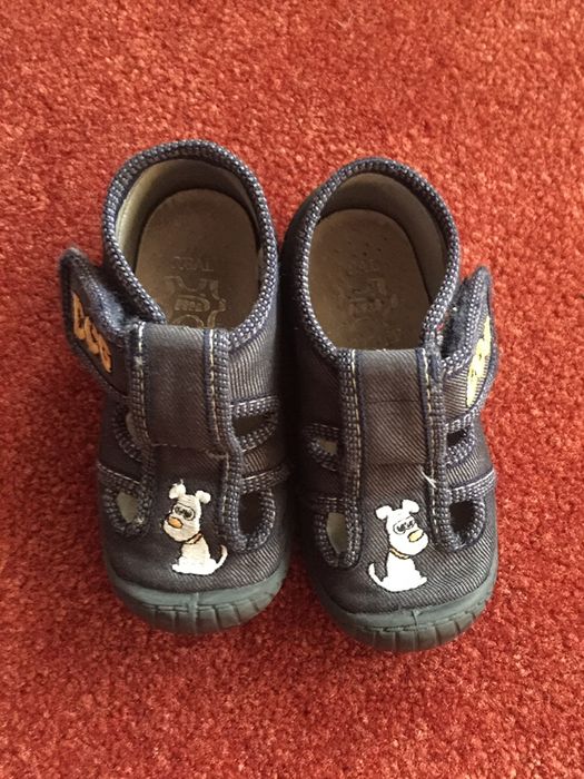 Kapcie skórzana wkładka r. 22