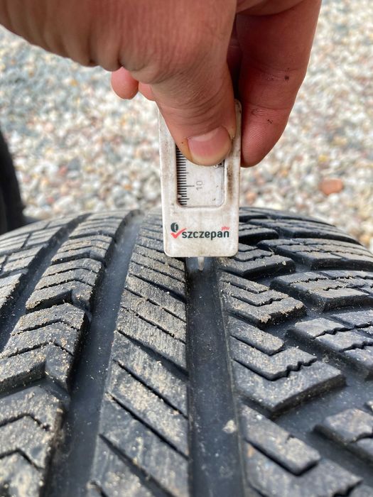 4 opony wielosezonowe Sailun  Artezzo o rozmiarze 235/55/19