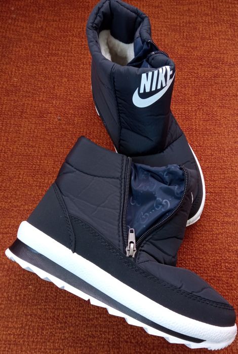 Дутики, напівчобітки, ботинки