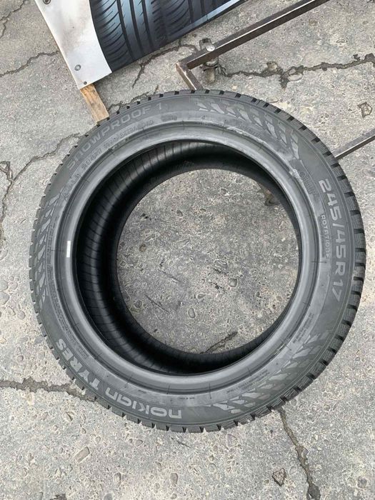 Шини нові 245/45 R17 Nokian зима, 2023року