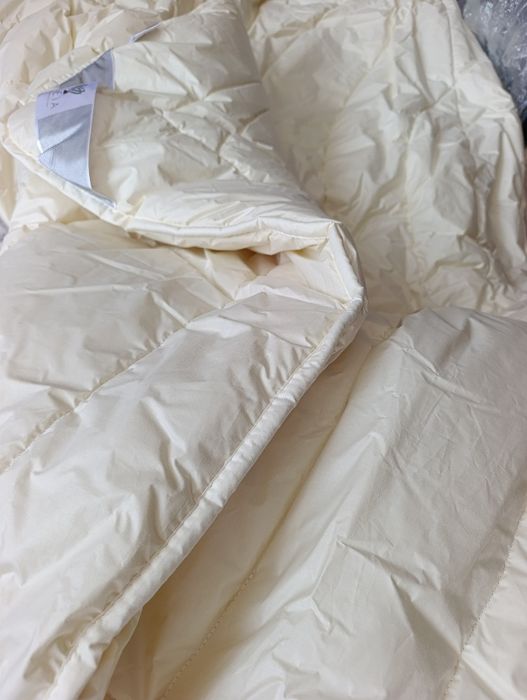 Натуральна ковдра 100%-а вовна(шерсть). Чохол: бавовна(хлопок). Фабрик