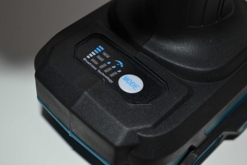 Klucz udarowy Gisam 2800nm + akumulator, walizka Na baterie Makita 18V